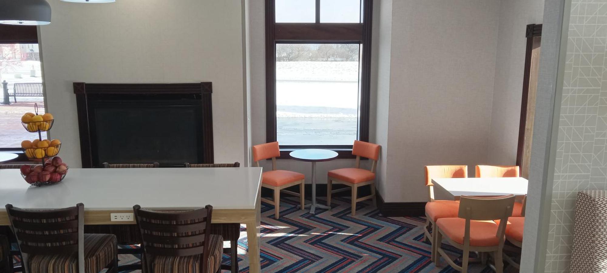 Hampton Inn Бърч Рън Екстериор снимка