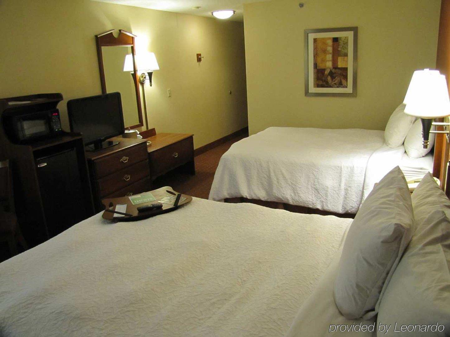 Hampton Inn Бърч Рън Екстериор снимка