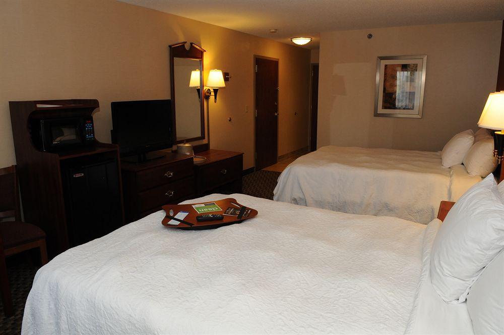 Hampton Inn Бърч Рън Екстериор снимка