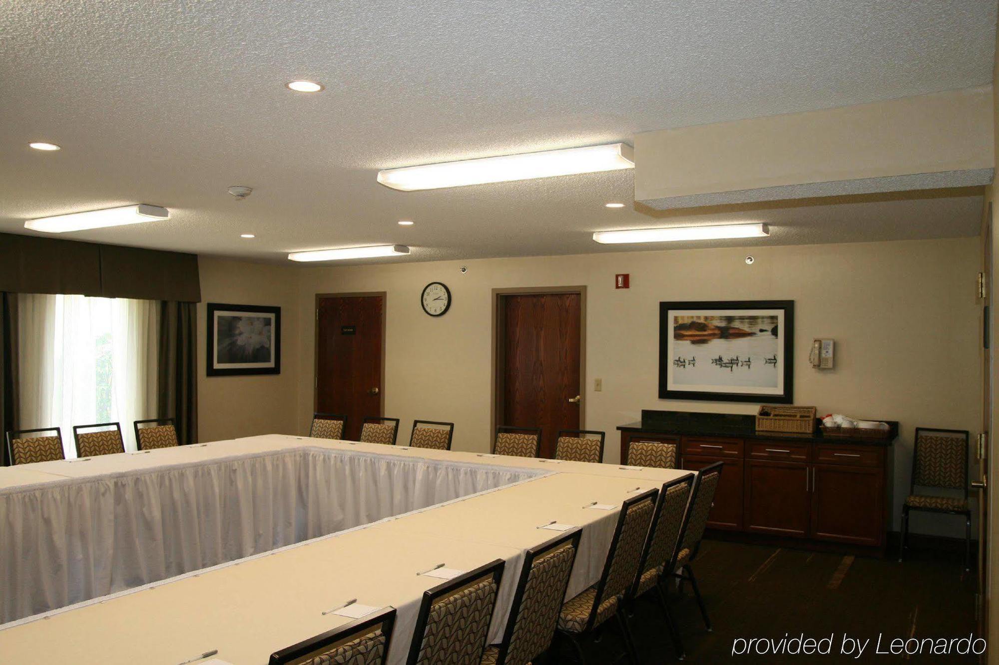 Hampton Inn Бърч Рън Екстериор снимка