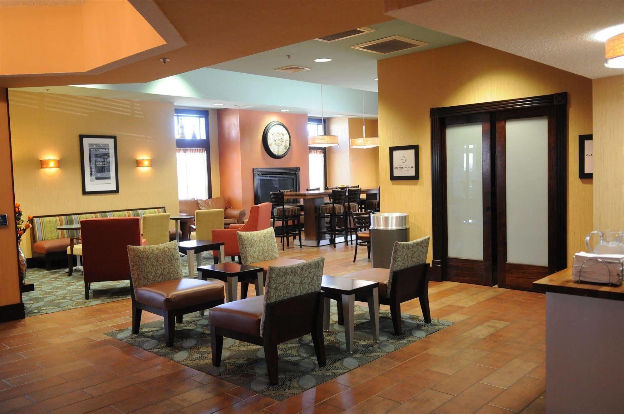 Hampton Inn Бърч Рън Екстериор снимка